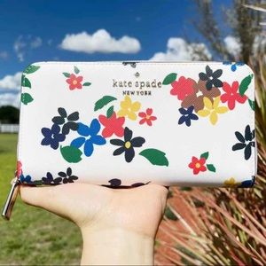 Kate Spade ♠️ Floral Zip-Around Wallet